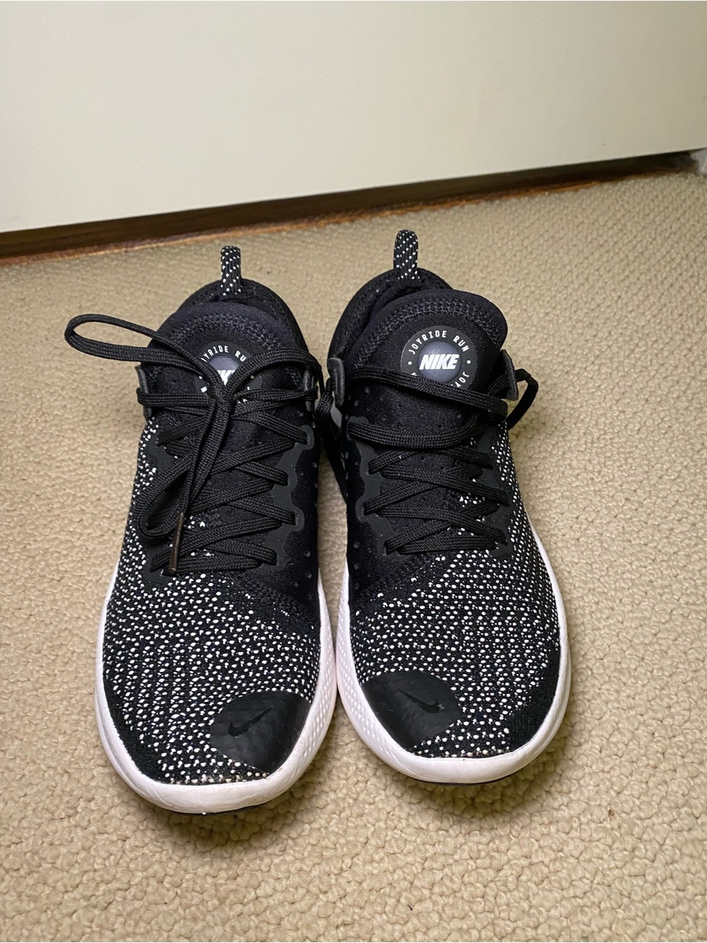 Nike Black and White Knit Sneakers - Picture 2 of 5